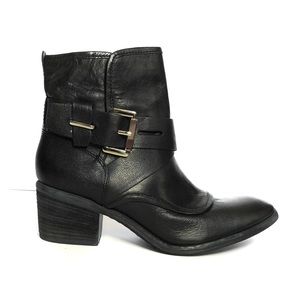 NEW Donald Pliner Boots